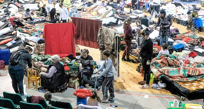 Uchodźcy z Ukrainy. Hala Widowiskowo-Sportowa Arena w Poznaniu