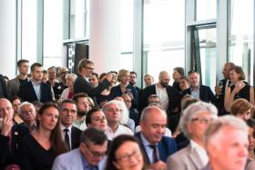 Publiczności humor dopisywał.