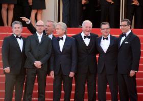 Steven Soderbergh i ekipa filmu „Liberace” na festiwalu w Cannes, 2013 r.
