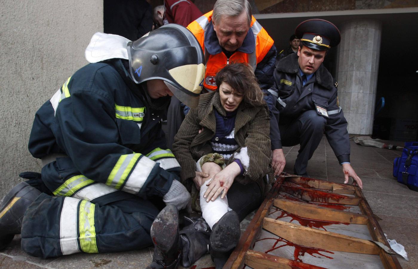 Jedna z ofiar poniedziałkowego zamachu w mińskim metrze.