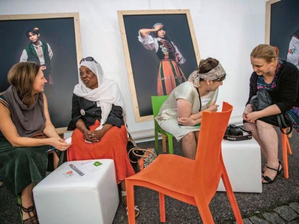 Żywymi książkami często zostają osoby z grup narażonych na hejt i wykluczenie.