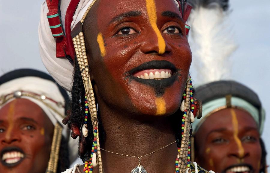 Niger. Lud Wodaabe podczas święta Gerewol (męski konkurs piękności).