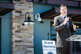 Kłopotliwy, były dyrektor FBI, James Comey