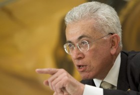 Koncepcje brazylijskiego filozofa - Roberto Ungera - miały ogromny wpływ na myślenie Lee Smolina.