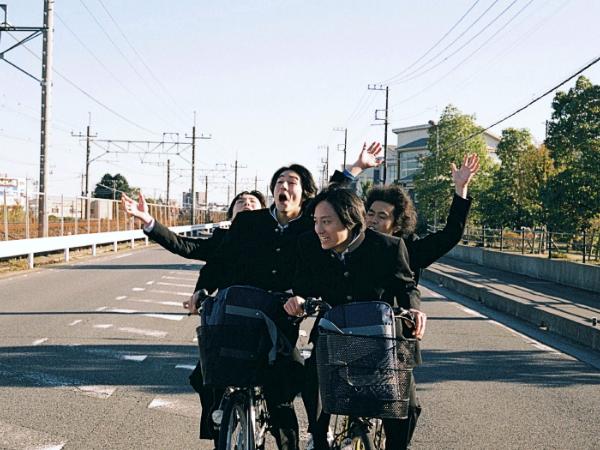 Kadr z serialu „Myśląc o Sasakim”