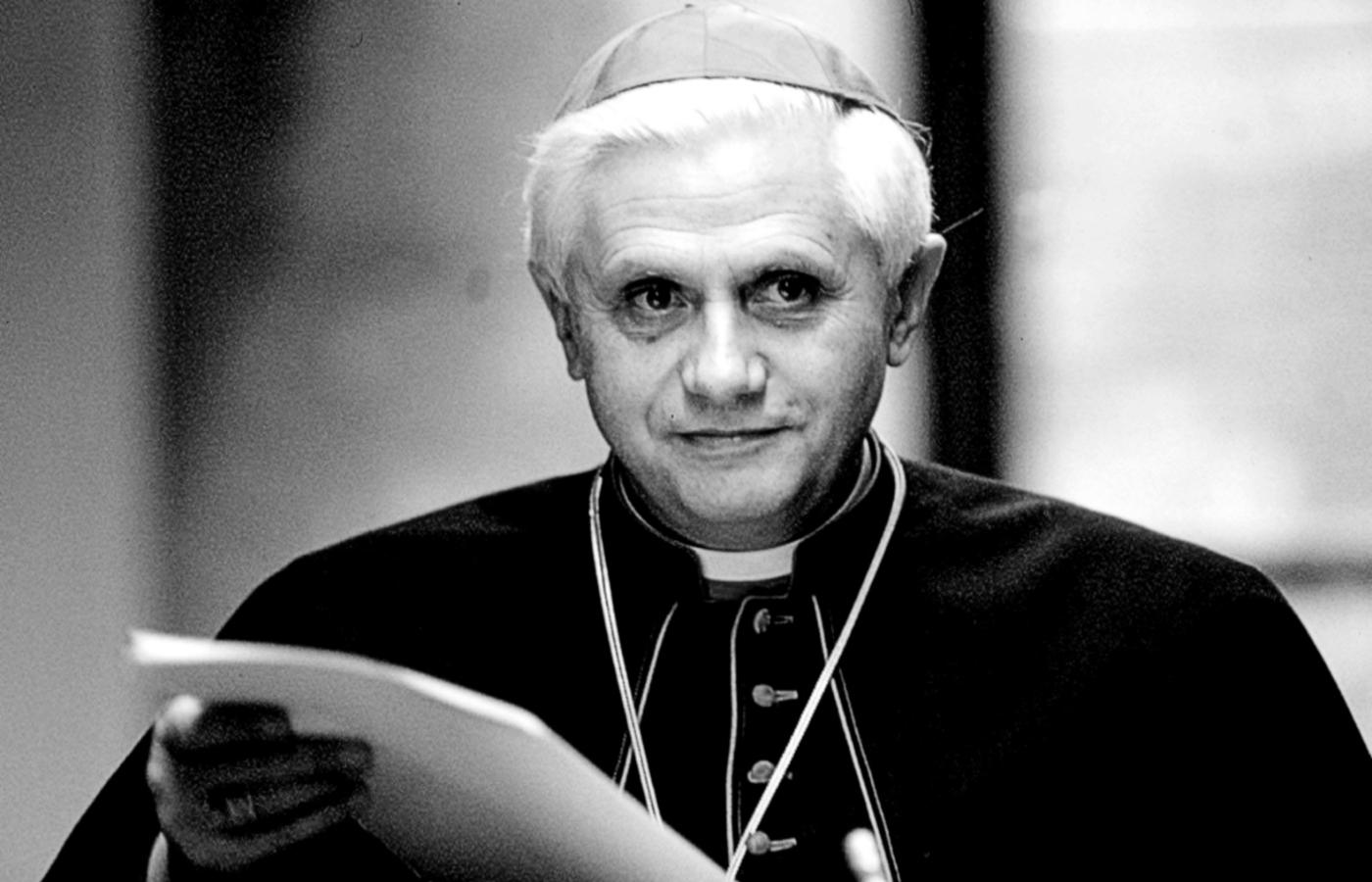 Kard. Józef Ratzinger w 2004 r.