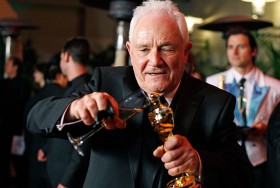 David Seidler (Oskar za najlepszy scenariusz za film „Jak zostać królem”) już na przyjęciu czuje się jak w domu.