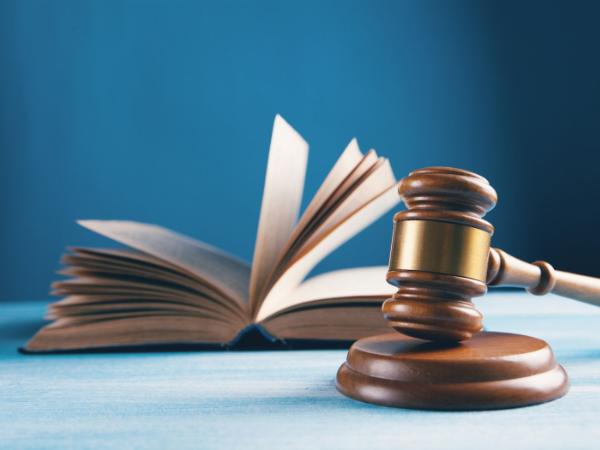 Zdaniem TSUE sam fakt, że oprocentowanie kredytu jest oparte o WIBOR (plus marże), nie wystarcza, aby stwierdzić, że to klauzula abuzywna, którą można po prostu usunąć z umowy.