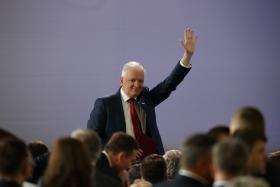Jarosław Gowin ujawnił się jako przeciwnik ustawy o SN, za którą głosował. Poparł weto, zasugerował wręcz, że namawiał do niego Dudę.