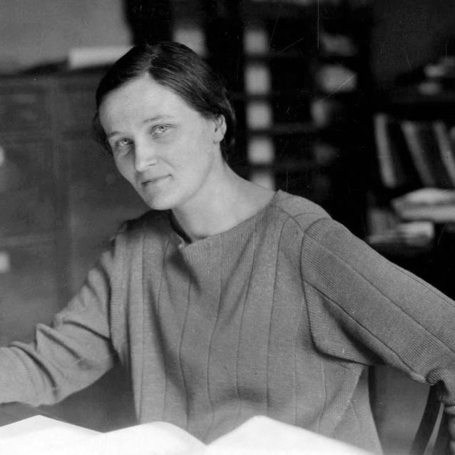 Cecilia Payne-Gaposchkin zamierzała być botaniczką, a została sławną astronomką.
