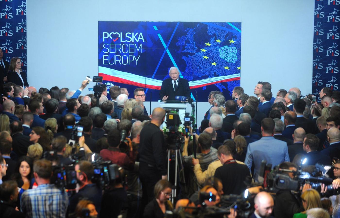 Kaczyńskiemu udało się zrobić z eurowyborów miniwybory parlamentarne.