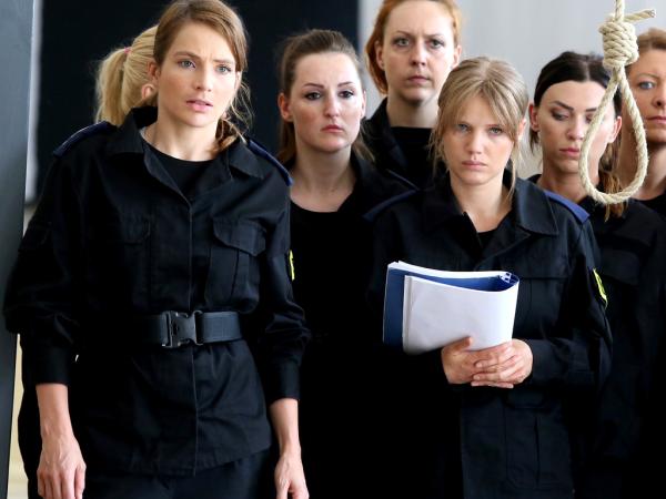 „Pitbull. Niebezpieczne kobiety”