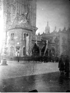 Pierwsza polska warta na odwachu krakowskim.