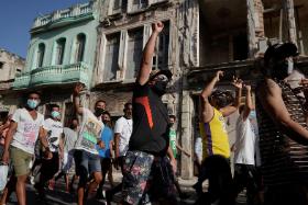 Dlaczego protesty wybuchły teraz? Krótko: z powodu największego kryzysu, jaki Kuba przeżywa od upadku Związku Radzieckiego.