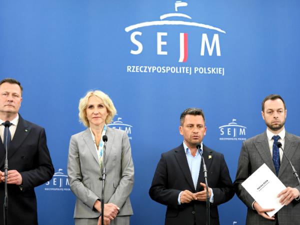 Od lewej: Krzysztof Paszyk, Urszula Pasławska, Paweł Śliz, Bartosz Romowicz