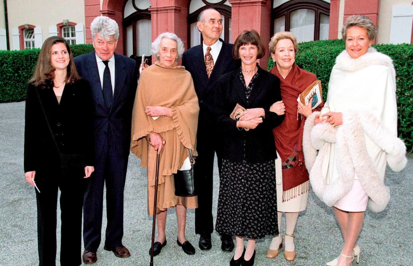 Rodzina Romanowów na urodzinach księżnej Bernadotte, Londyn 1999. Najlepszym lekarstwem na nostalgię jest wolność.