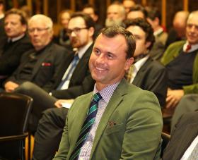 Hofer dobrze zna bolączki zwykłych obywateli.