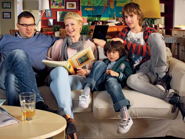 Jednym z głównych motywów „Rodzinki.pl” jest testowanie kolejnych niań dla trójki synów.