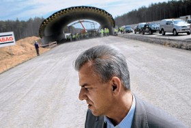 Cezary Grabarczyk minister infrastruktury wizytuje budowę autostrady A2