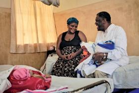 Laureat Pokojowego Nobla Denis Mukwenge, ginekolog, który od lat ratuje ofiary przemocy seksualnej w Demokratycznej Republice Konga, na fot. w szpitalu w kongijskim Bukavu.