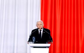 Ustawa przepchnięta przez partię Jarosława Kaczyńskiego i Suwerenną Polskę Zbigniewa Ziobry jest w sposób oczywisty niekonstytucyjna.