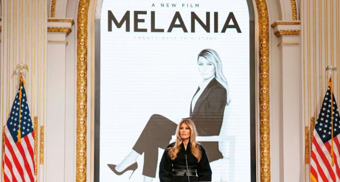 Melania, córka robotniczej rodziny z Jugosławii, pozostaje skryta pod warstwą lodu.