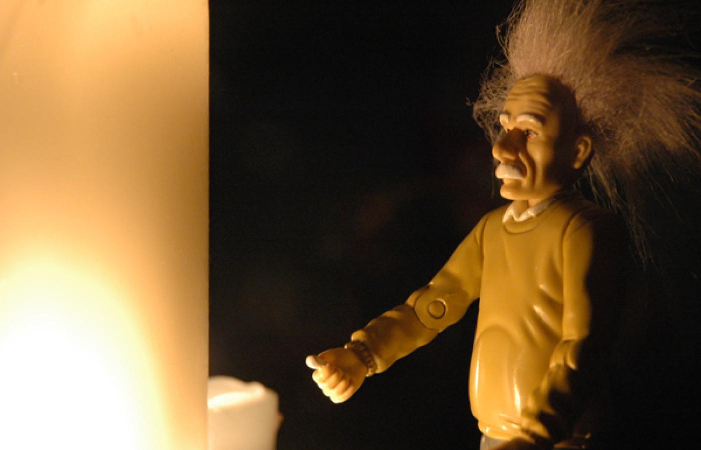 Kultowa figurka oświeconego Einsteina. Fot. #Justin, CC by SA