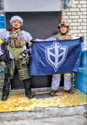 Uczestnicy rajdu do obwodu briańskiego z Rosyjskiego Korpusu Ochotniczego, z lewej: Denis „Nikitin” Kapustin.