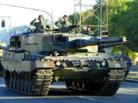 Czołg Leopard 2A4 – starsza wersja Leopardów, pozyskana z Bundeswehry w latach 2002–2003. Aktualnie podlegają modernizacji (umowa z grudnia 2015 r.) do wersji zbliżonej do A5.