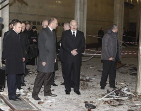 Prezydent Łukaszenka twierdzi, że za zamachem może stać ktoś z zagranicy.