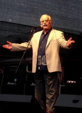 Jan Pietrzak podczas występu, Sanok 2007 r.