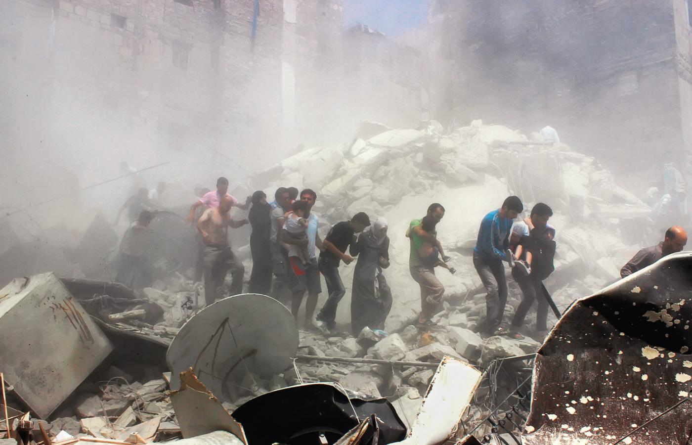 W Damaszku wiele budynków leży w gruzach. Wielu mieszkańców opuściło już miasto.