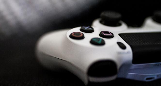 Debiuty PlayStation 5 i Xbox Series X mogą się opóźnić.
