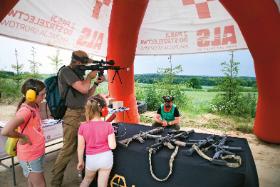 Piknik strzelecki na strzelnicy Stone Range.