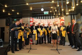 Wszyscy laureaci Rankingu posłów 2011, ze szczególnym naciskiem na wciąż niedowierzającego swemu szczęściu Marka Borowskiego - pierwszy z lewej. (Tak, ma Pan to wyróżnienie!)