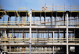 Jedna z wielu budów w Niemczech, na której pracują Polacy.