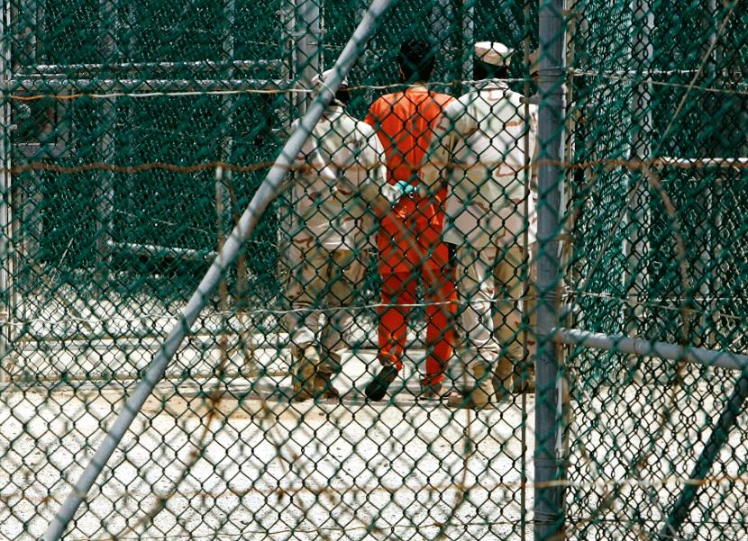 Byliśmy bici, deptani, traktowani w możliwie najgorszy sposób – wspomina. – Guantánamo to jedna z największych zbrodni XXI wieku.