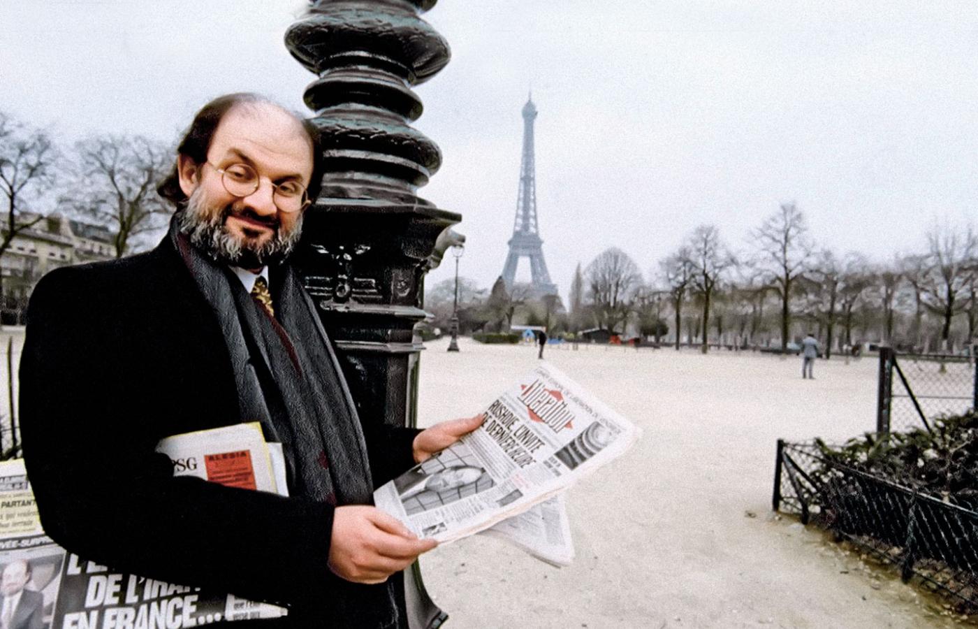 Salman Rushdie w Paryżu, 1989 r.