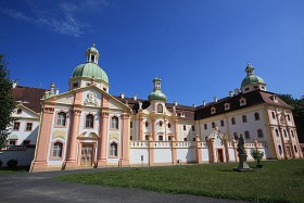 Ostritz, opactwo cysterek z 1234 r., najstarsze w Niemczech.