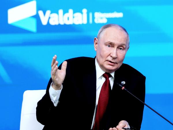 Władimir Putin podczas spotkania Międzynarodowego Klubu Dyskusyjnego „Wałdaj”, 1 października 2026 r.