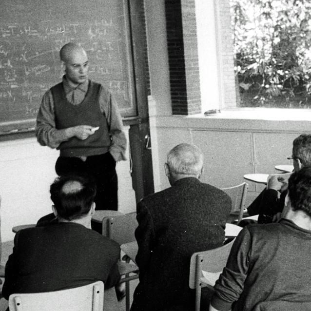 Alexander Grothendieck podczas seminarium.