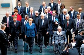 Niemieckie partie stały się w dużej mierze klubami seniorów.