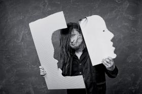 Roman Stańczak nominowany w kategorii Sztuki wizualne. Jest artystą wciąż szukającym nowych wrażeń, wolności w życiu, niezależności w kontekstach egzystencjalnych”.

Więcej o nominowanym przeczytasz tutaj.