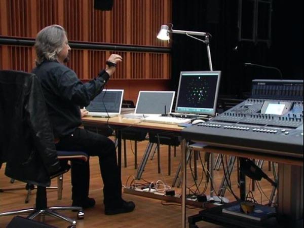 Kubus: sterować dźwiękiem w przestrzeni można też za pomocą rękawicy