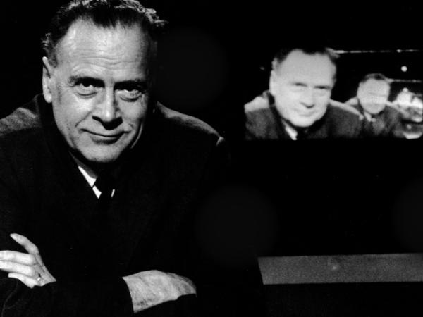 „Nowa elektroniczna współzależność ponownie stworzy świat w postaci globalnej wioski” - pisał w 1962 r. Marshall McLuhan