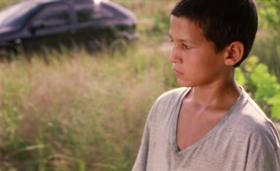 „Just the Wind” Bence Fliegaufa łączy ostrą, publicystyczną tematykę (pogromy Cyganów) z minimalistycznym stylem, oddającym grozę wydarzeń, jakie rozegrały się w sercu Europy w 2008 r.