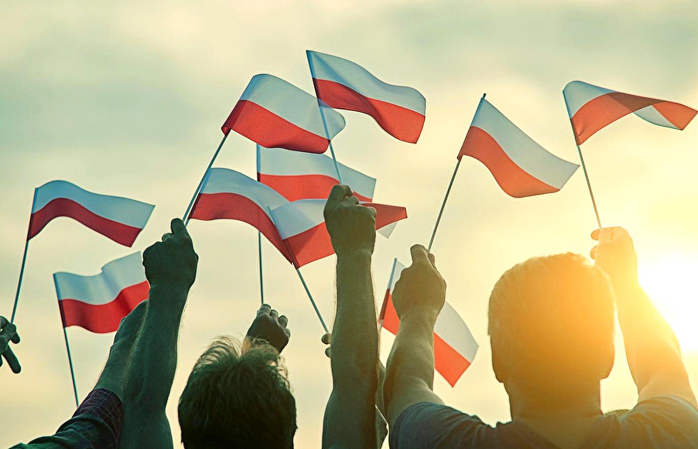 W każdym badaniu stosunkowo wielu Polaków wykazuje chwiejność w ważnych opiniach i sądach.