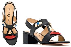 Klapki-wpadka z kolekcji firmowanej przez Katy Perry, za które wokalistka musiała przepraszać.