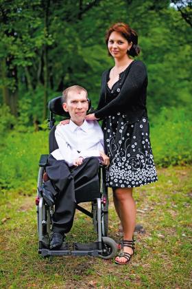 Paweł Błachowicz (z żoną), założyciel Fundacji Równi Choć Różni.