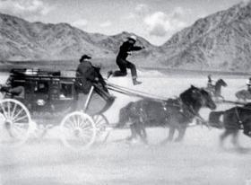 Legendarny kaskader Yakima Canutt w „Dyliżansie” Johna Forda.